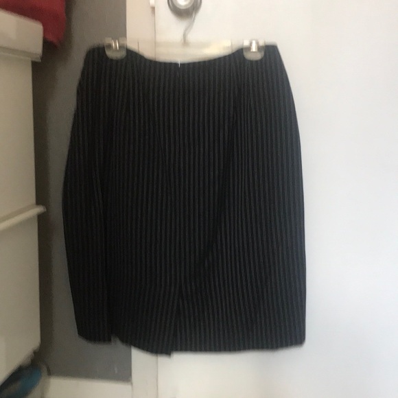 Ellen tracy skirt pinstripes black - Picture 2 of 3
